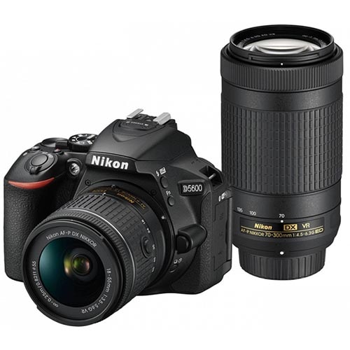 【即日発送】【新品 保証開始済み品】ニコン D5600 ダブルズームキット