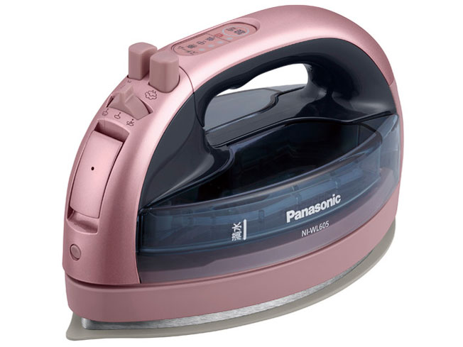 【ラッピング可】【即日発送】【新品 箱不良・シュリンク破れ品】Panasonic パナソニック コードレススチームアイロン NI-WL605-P